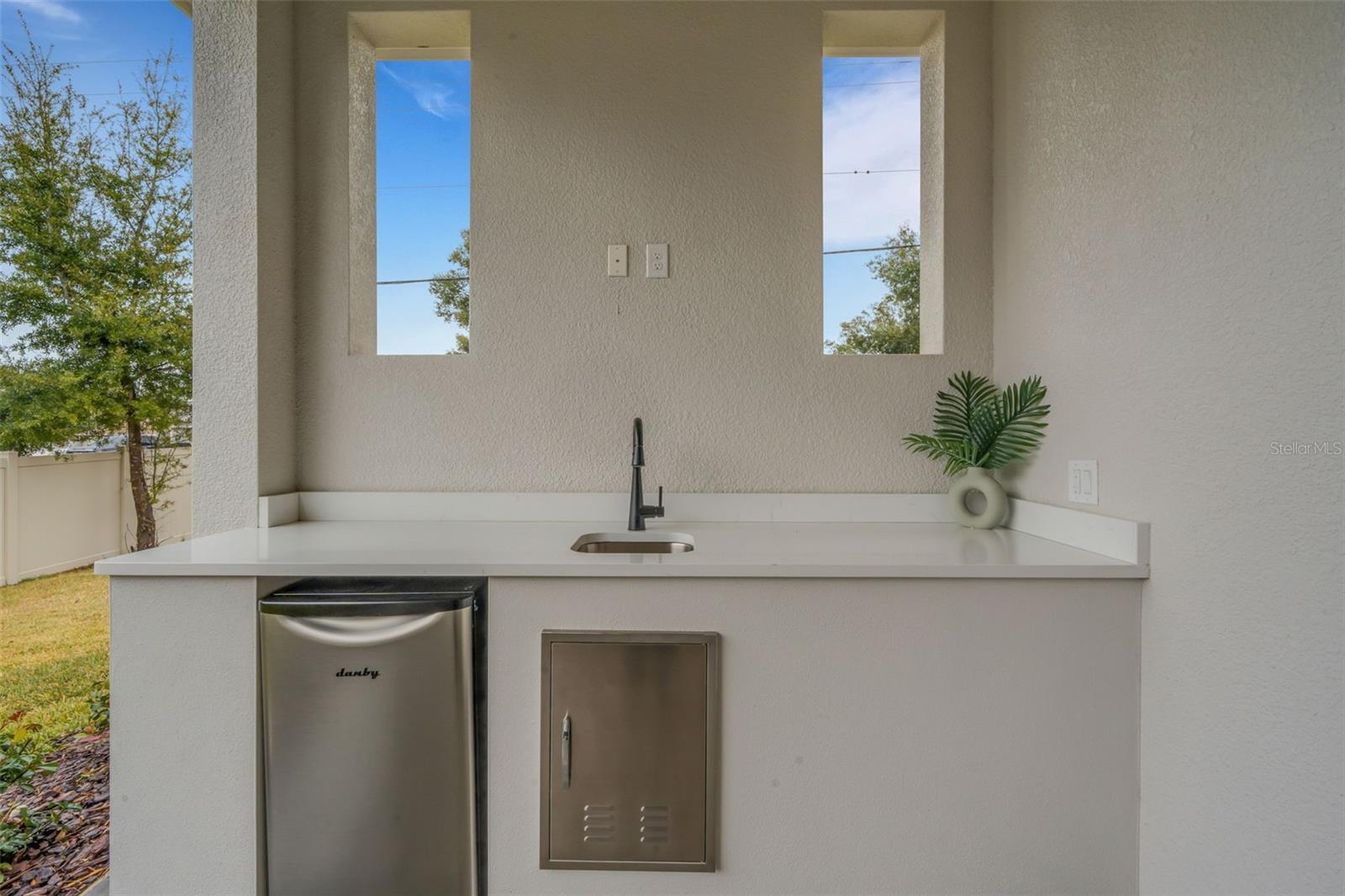 5390 CLUBHOUSE HILLS LN