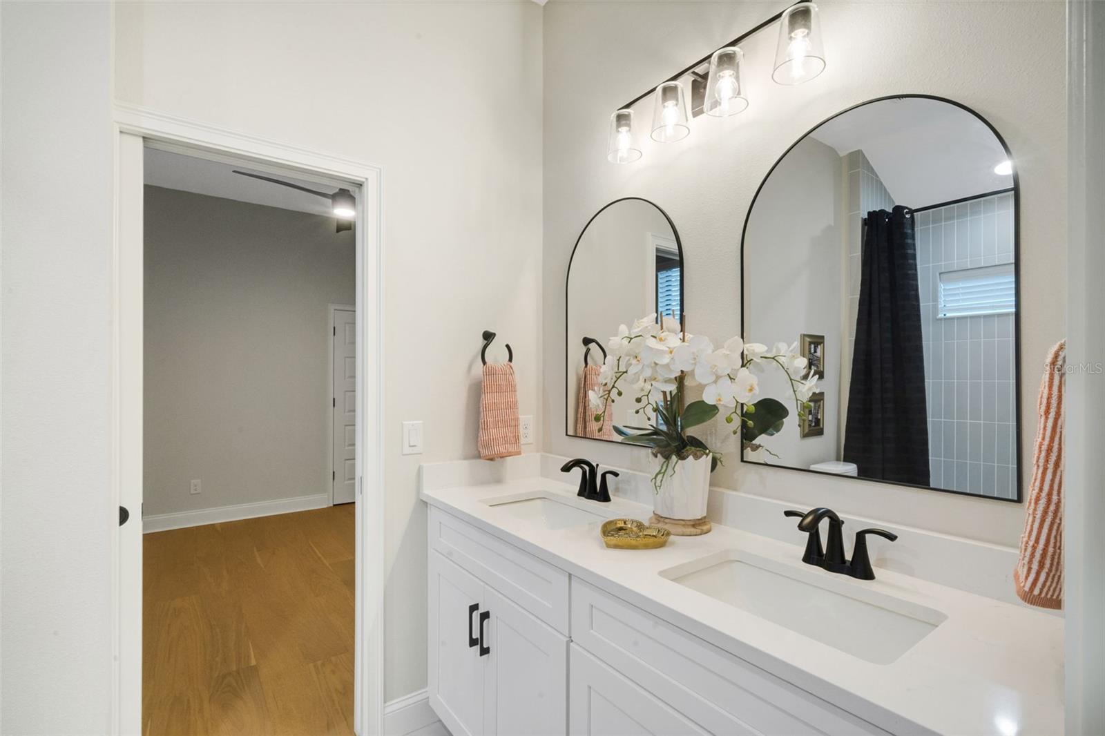 5390 CLUBHOUSE HILLS LN