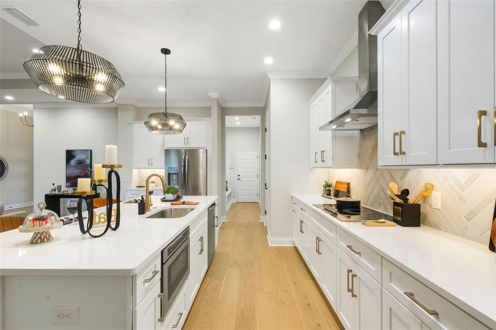 5390 CLUBHOUSE HILLS LN