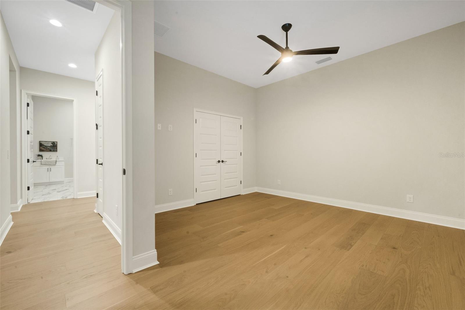 5390 CLUBHOUSE HILLS LN