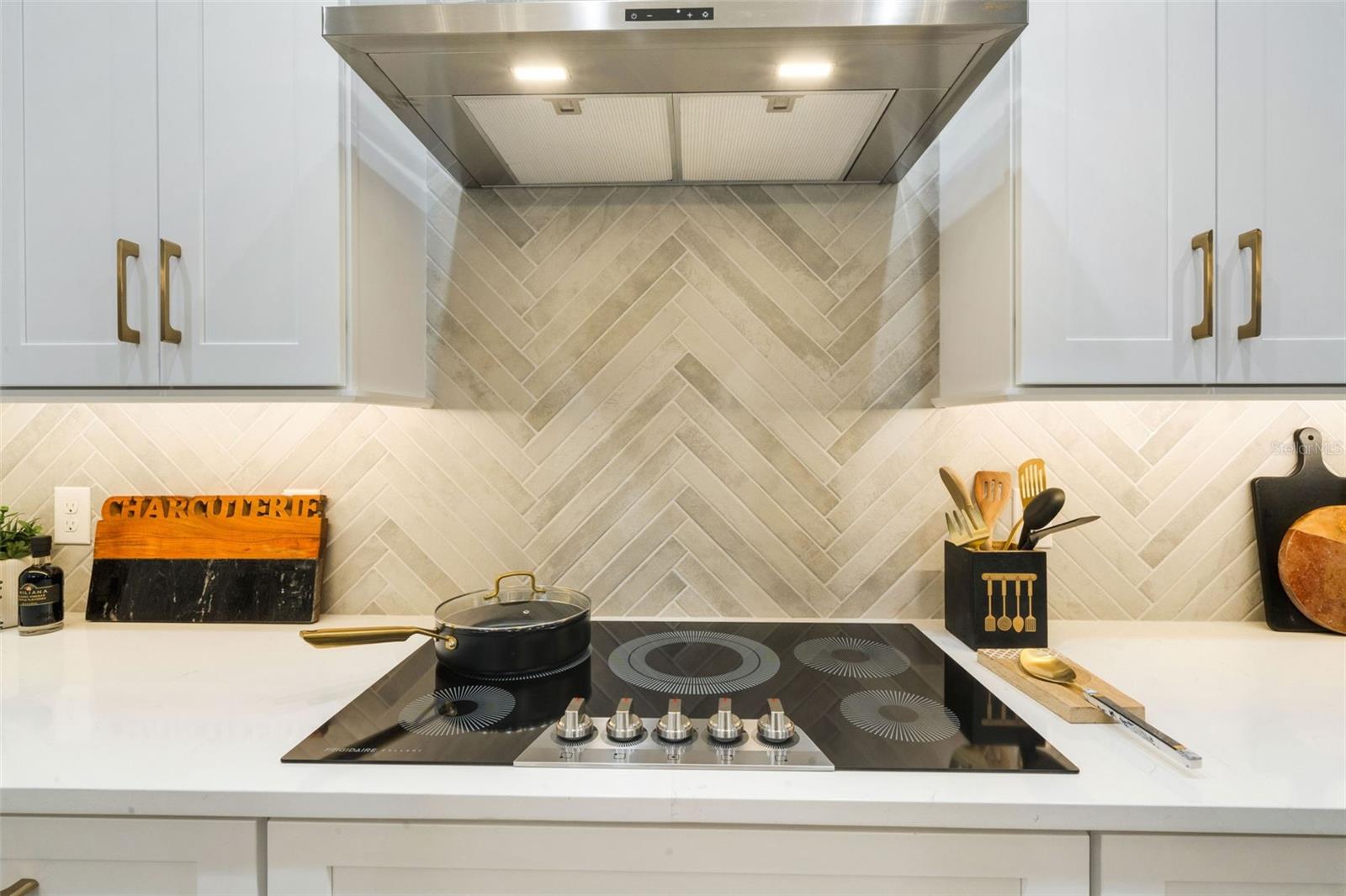 5390 CLUBHOUSE HILLS LN