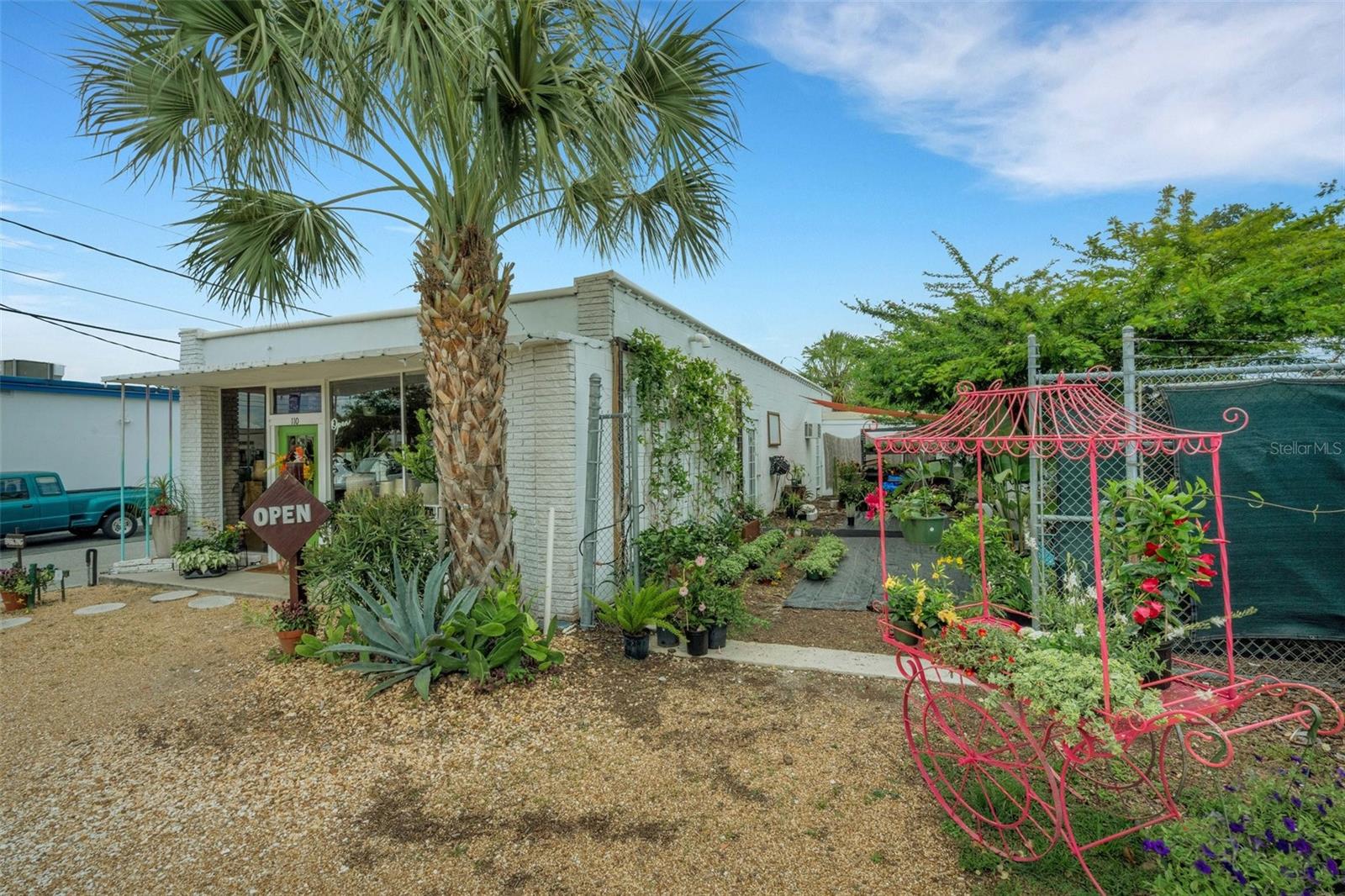 110 EASTON DR
