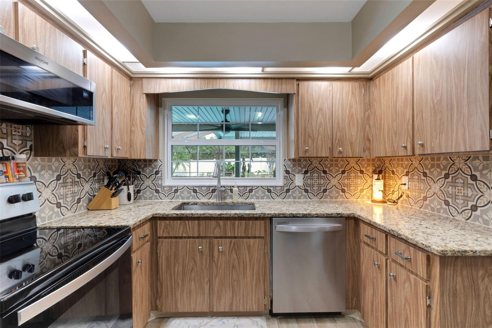 4614 VALLEY VIEW DR E