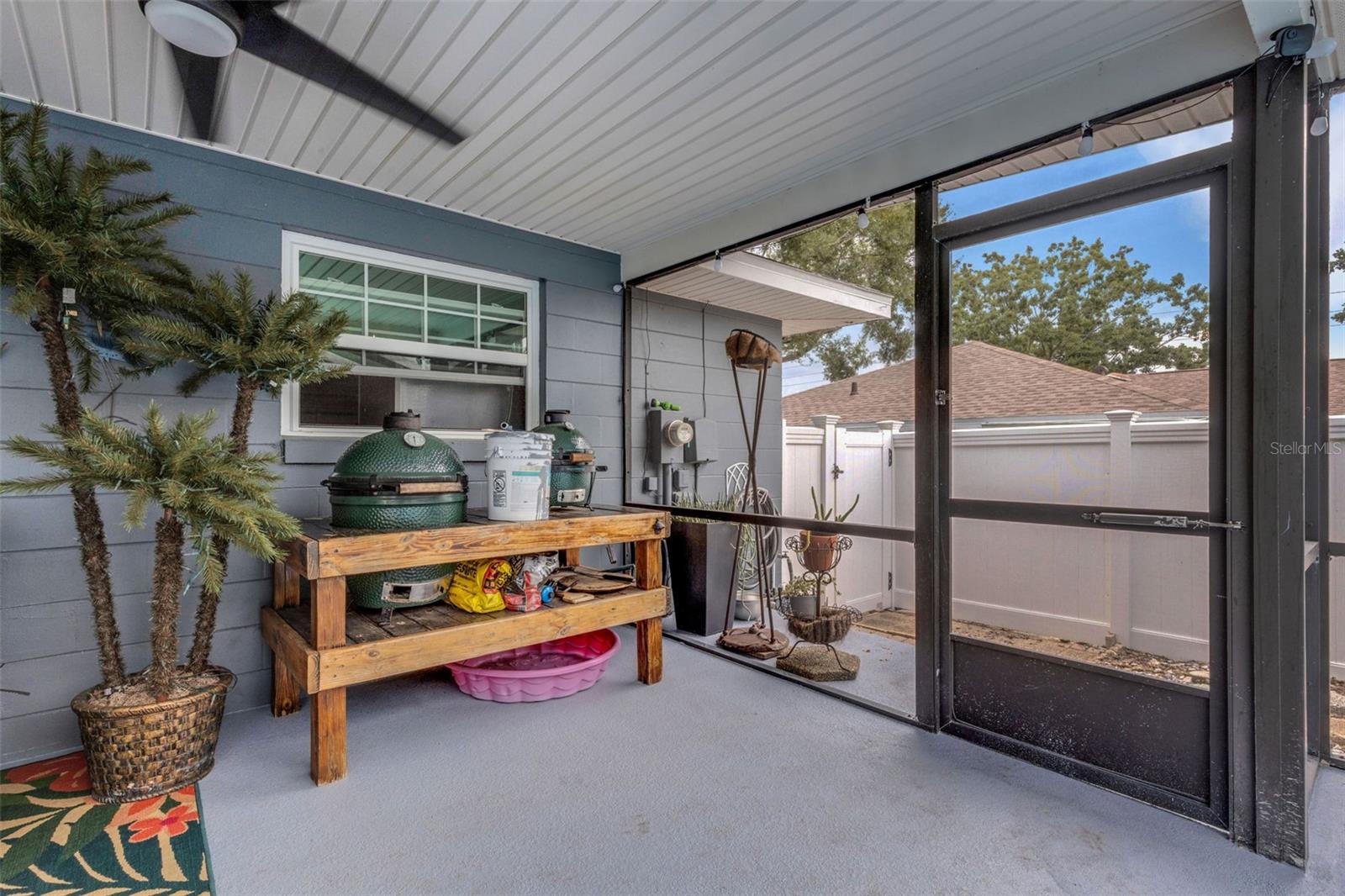 4614 VALLEY VIEW DR E