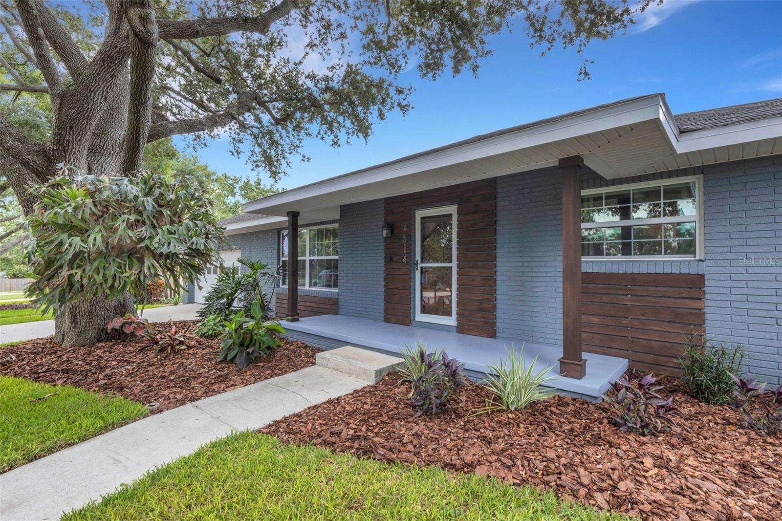 4614 VALLEY VIEW DR E