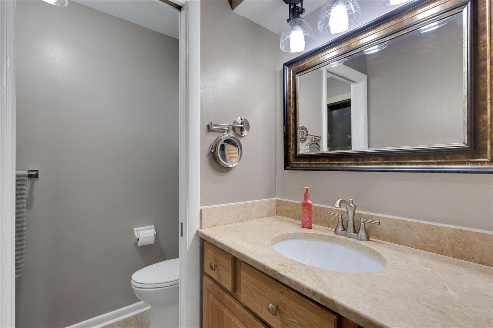 4614 VALLEY VIEW DR E