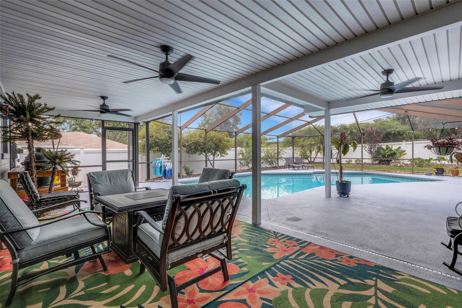 4614 VALLEY VIEW DR E