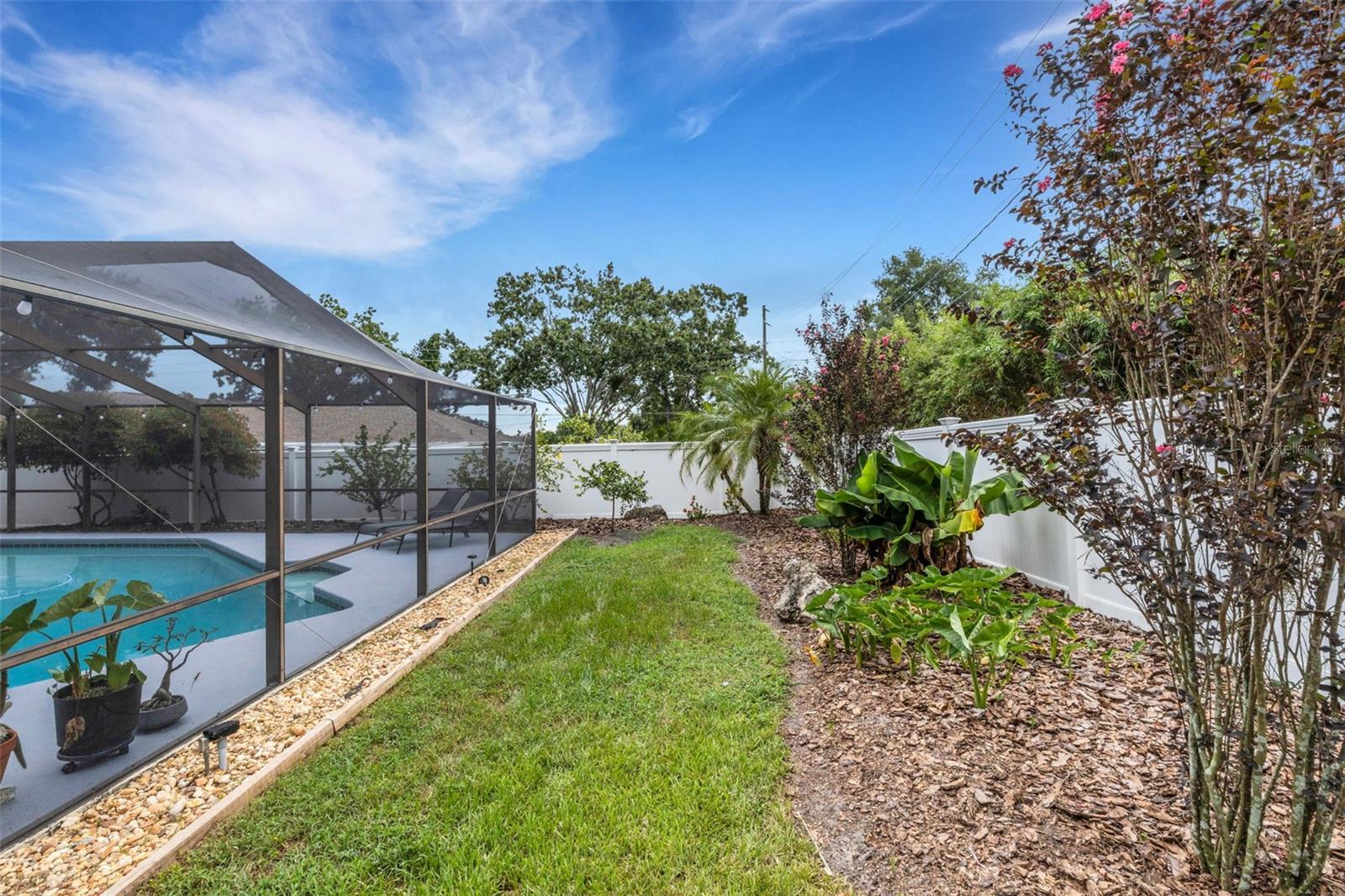 4614 VALLEY VIEW DR E