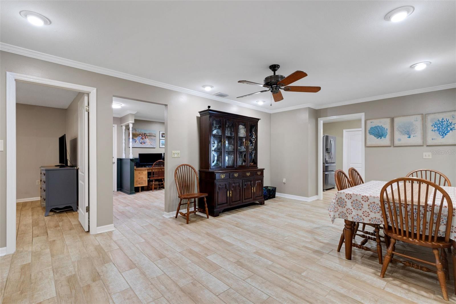 4614 VALLEY VIEW DR E