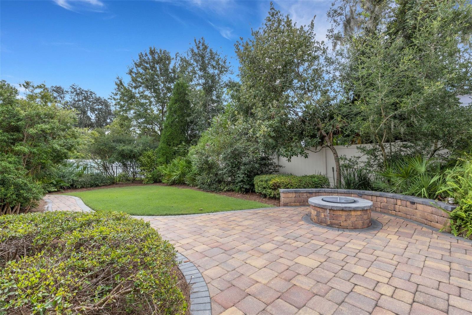 6328 HIGHLANDS IN THE WOODS AVE