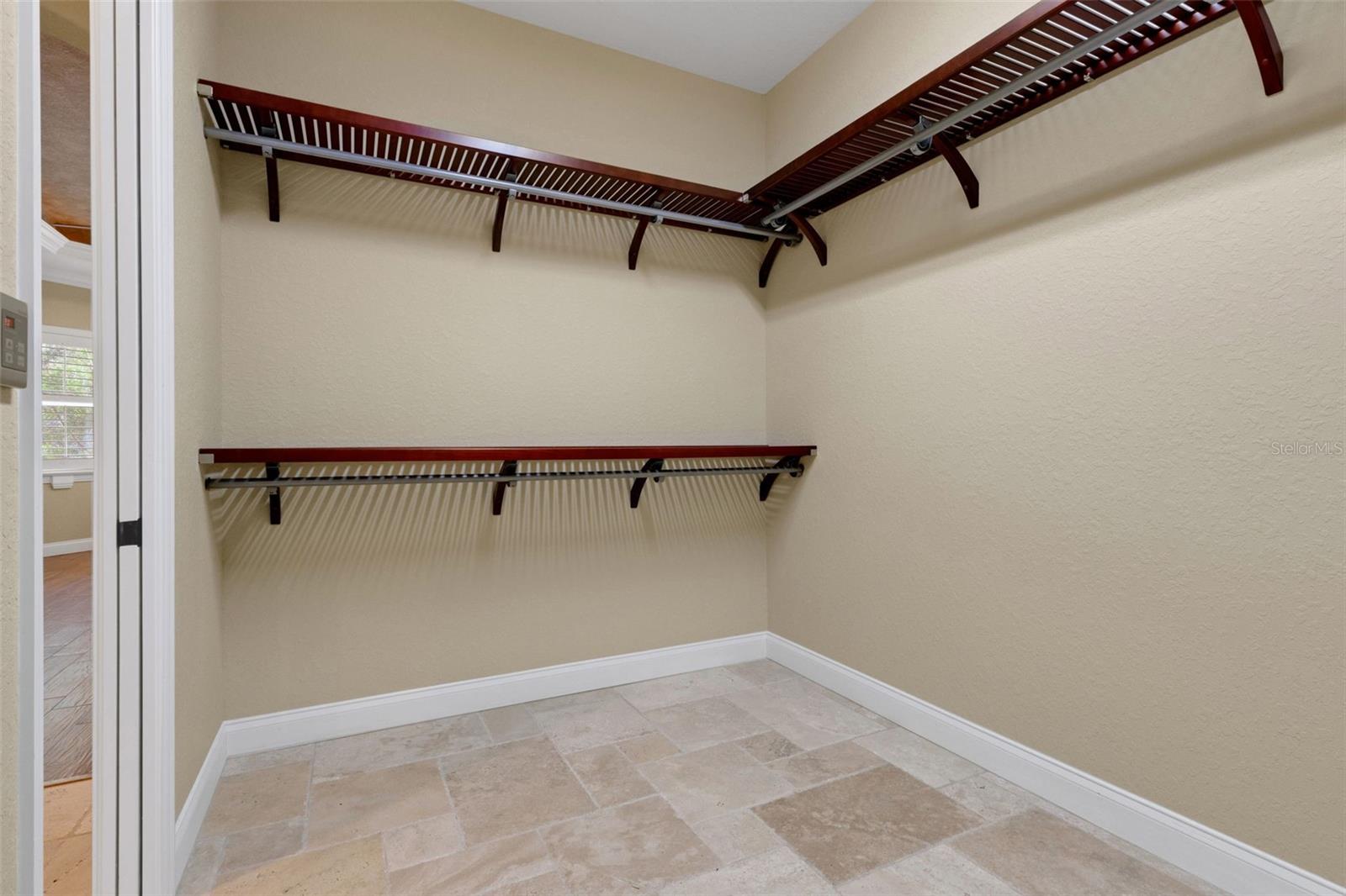 6328 HIGHLANDS IN THE WOODS AVE