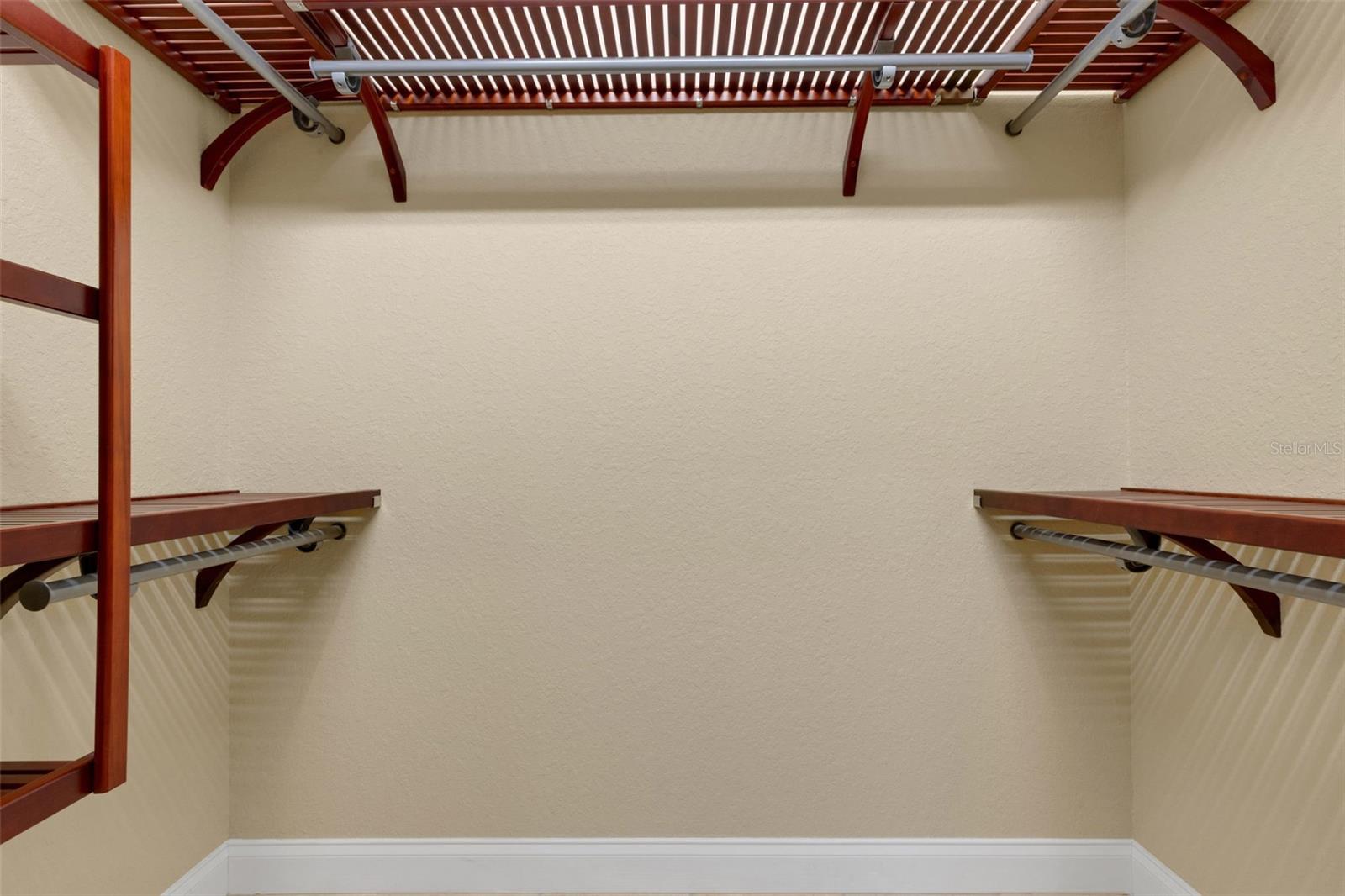 6328 HIGHLANDS IN THE WOODS AVE