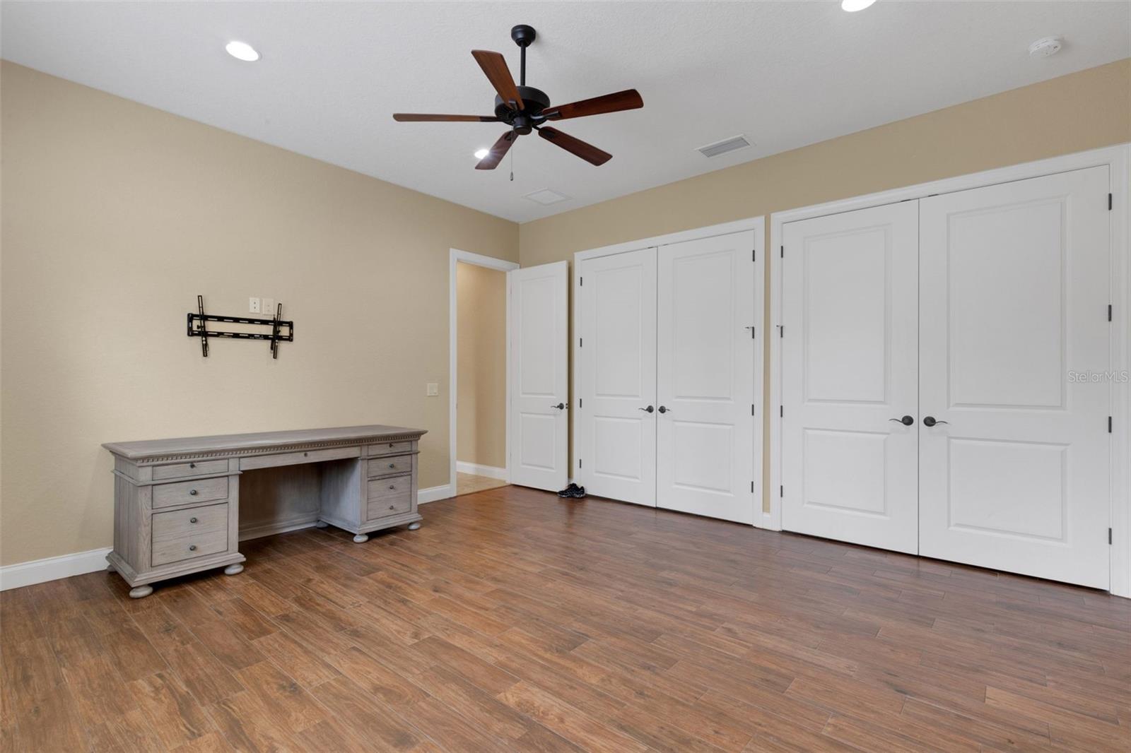 6328 HIGHLANDS IN THE WOODS AVE