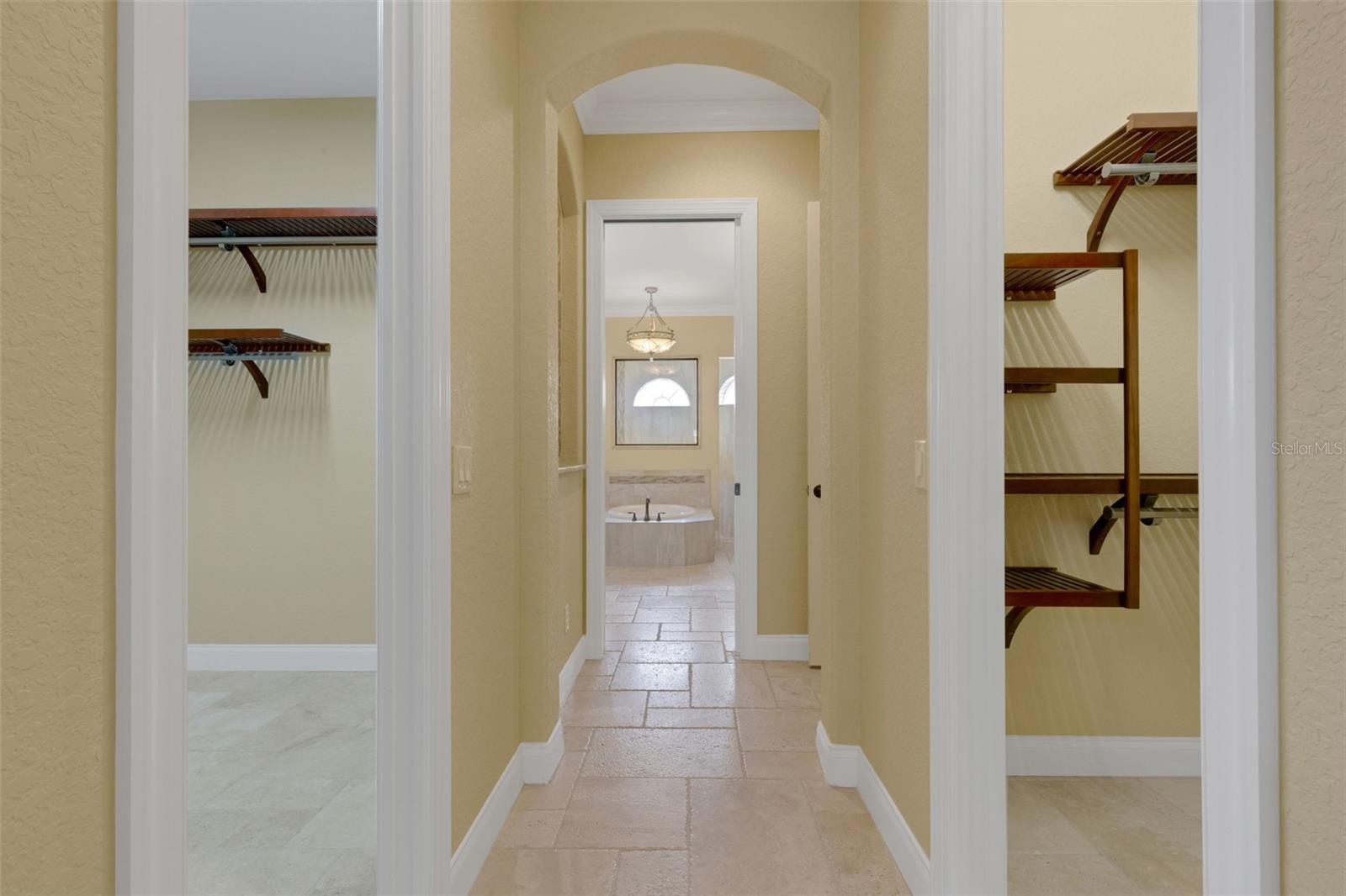 6328 HIGHLANDS IN THE WOODS AVE