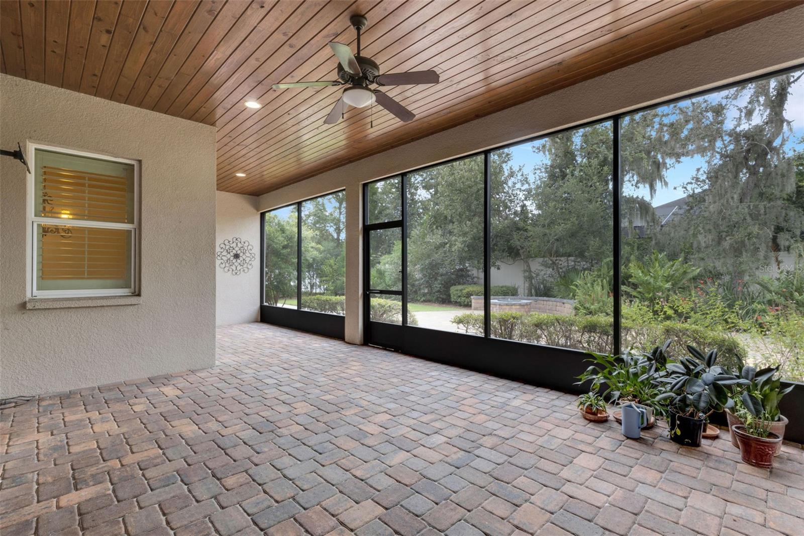 6328 HIGHLANDS IN THE WOODS AVE