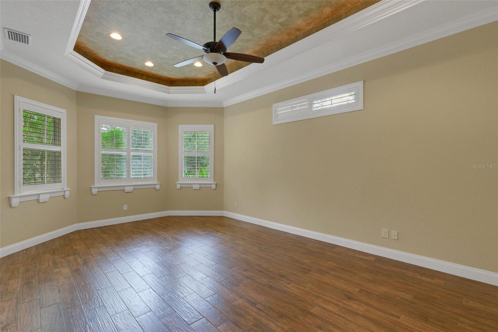 6328 HIGHLANDS IN THE WOODS AVE