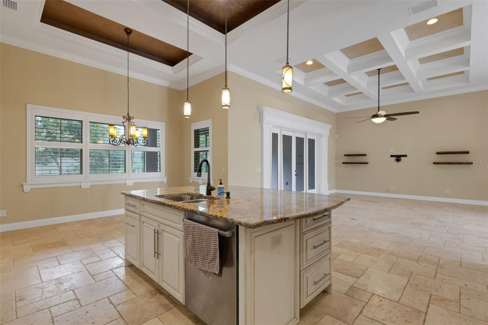 6328 HIGHLANDS IN THE WOODS AVE