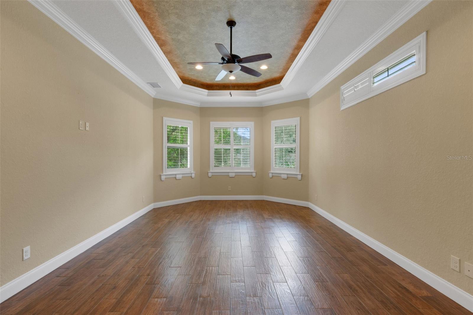 6328 HIGHLANDS IN THE WOODS AVE