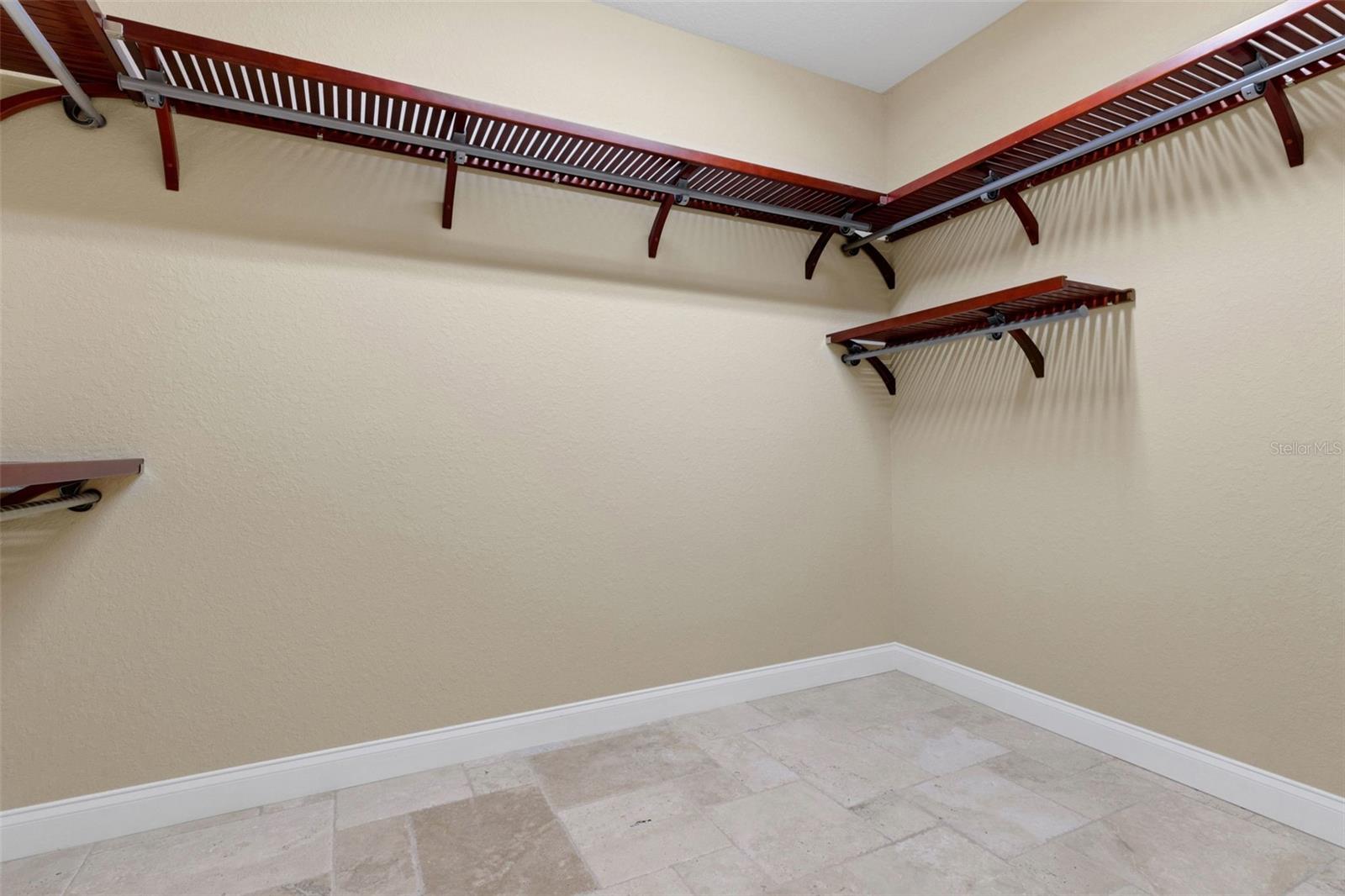 6328 HIGHLANDS IN THE WOODS AVE