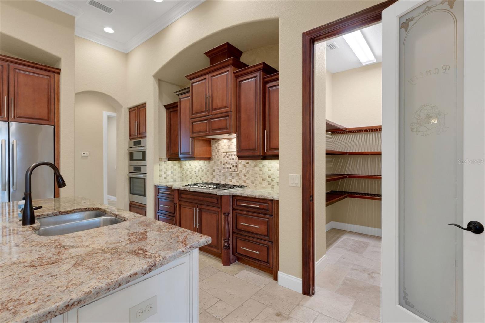 6328 HIGHLANDS IN THE WOODS AVE