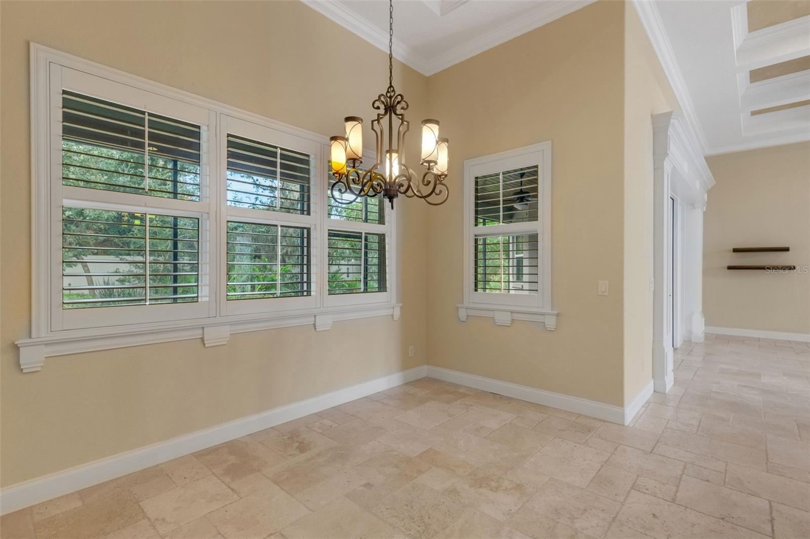 6328 HIGHLANDS IN THE WOODS AVE