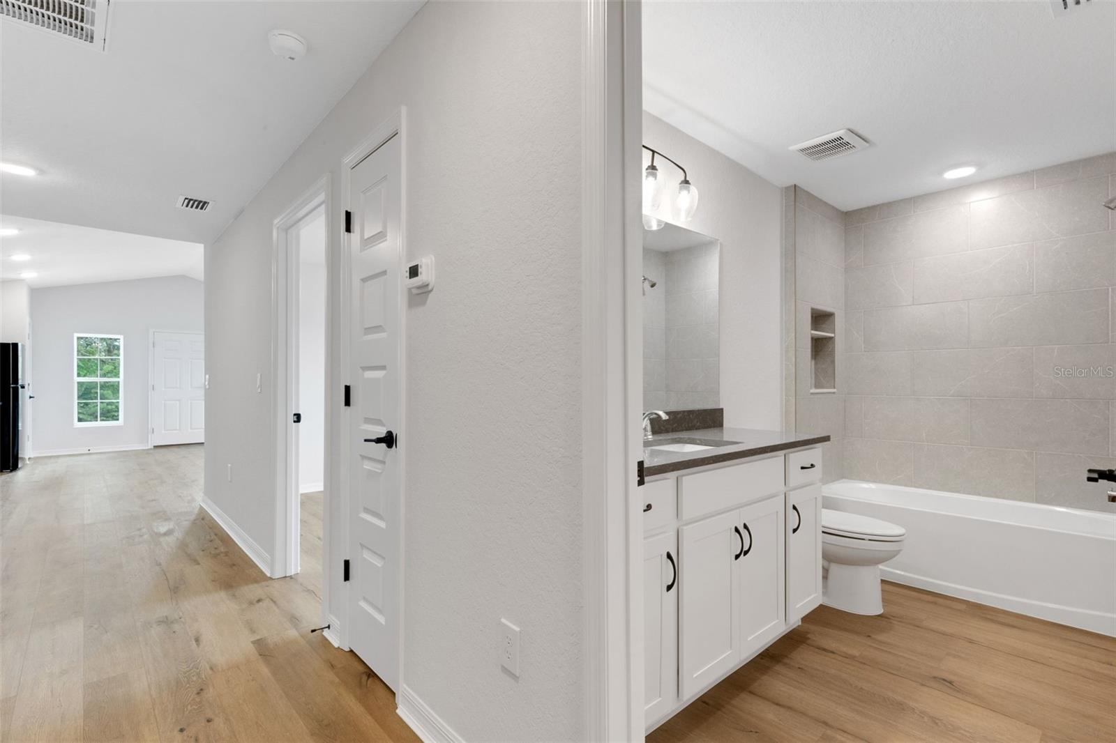 1162 & 1164 FAIRWAY DR