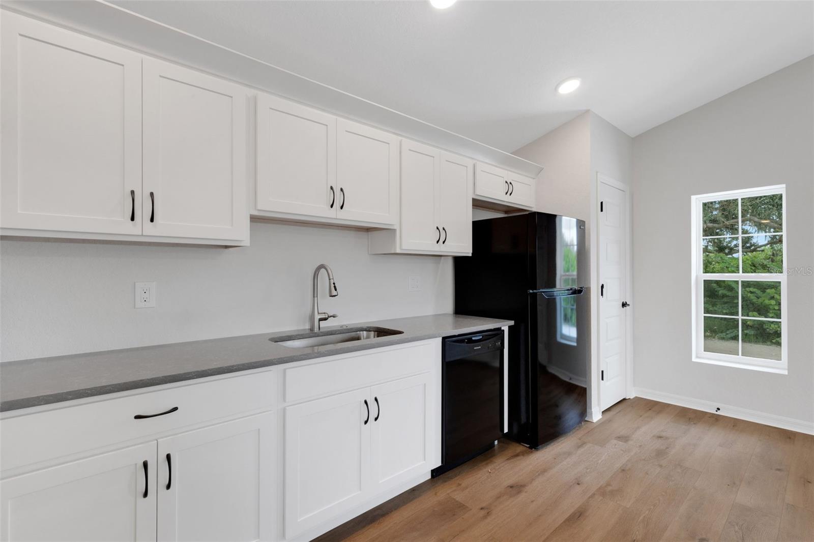 1162 & 1164 FAIRWAY DR