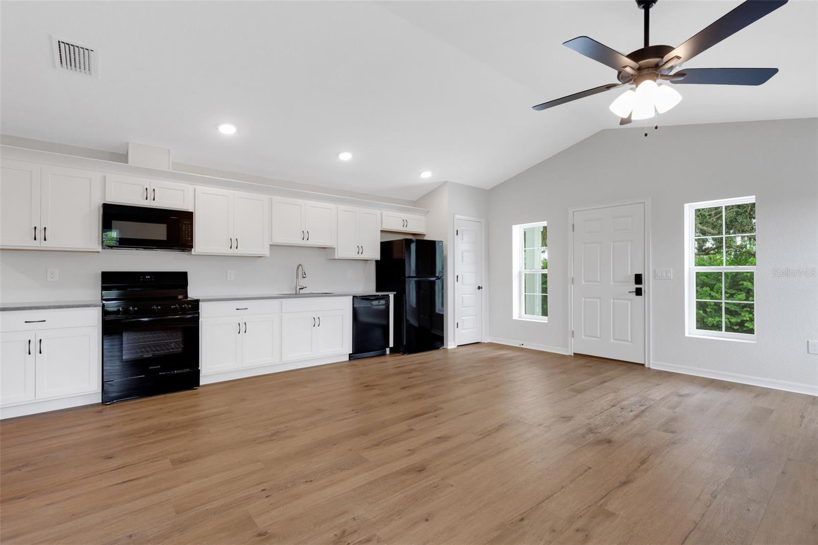 1162 & 1164 FAIRWAY DR