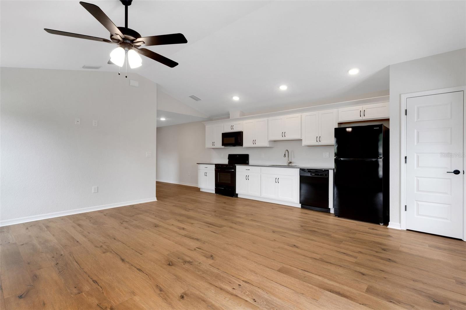 1162 & 1164 FAIRWAY DR