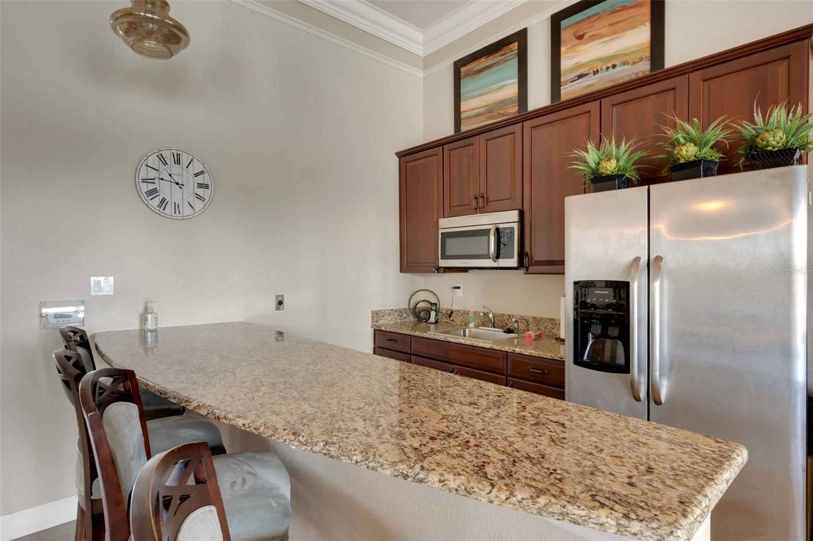 2162 BLUE HIGHLANDS DR