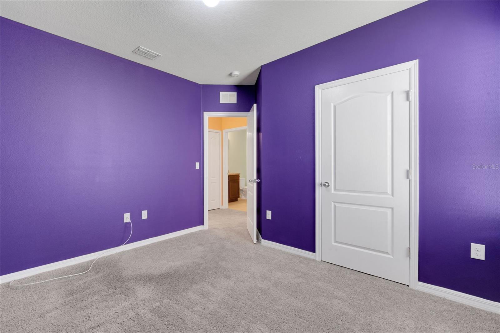 2162 BLUE HIGHLANDS DR