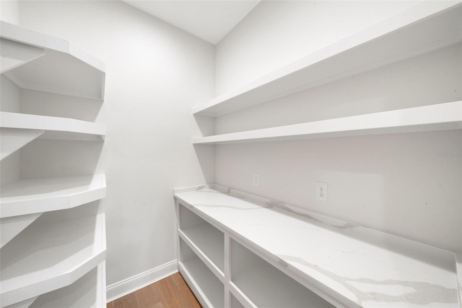 5351 CLUBHOUSE HILLS LN