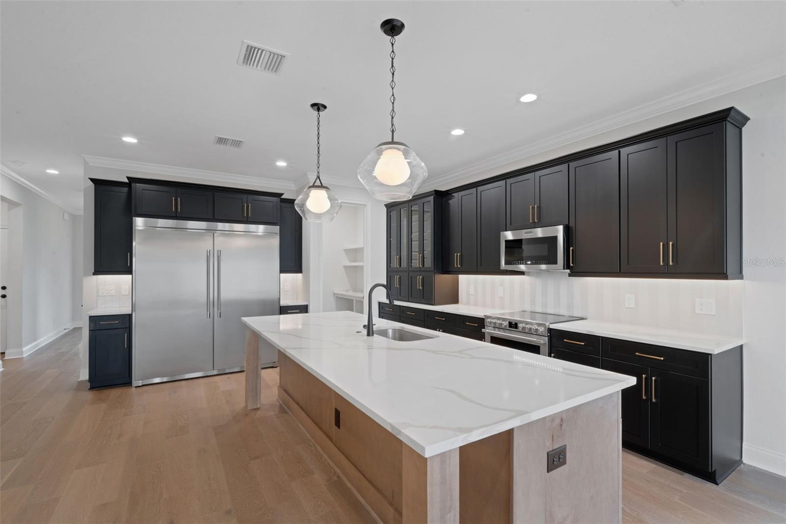 5351 CLUBHOUSE HILLS LN