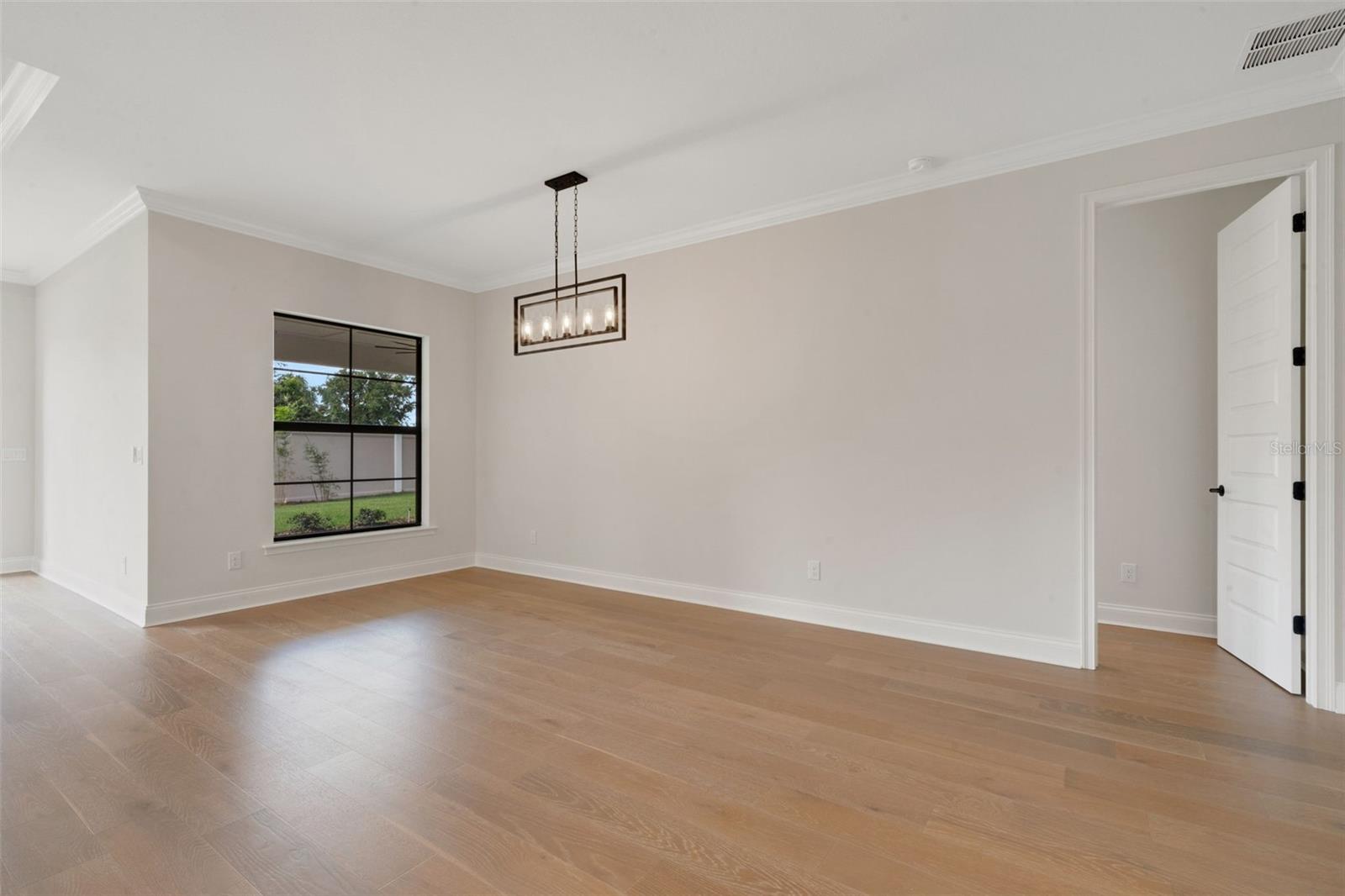 5351 CLUBHOUSE HILLS LN