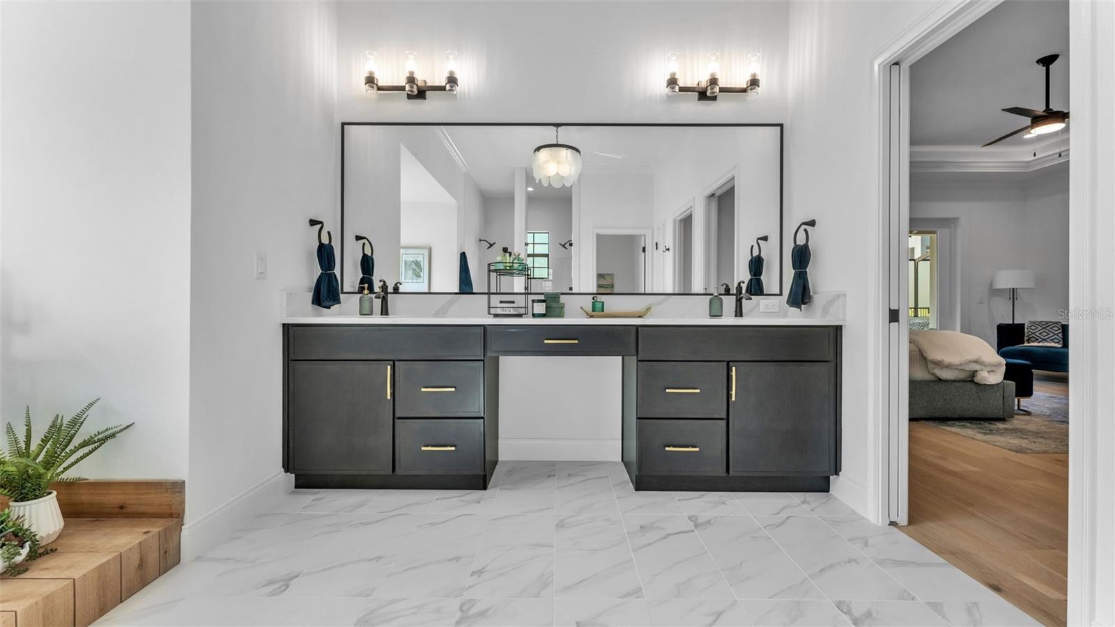 5389 DELPHI HILLS CIR