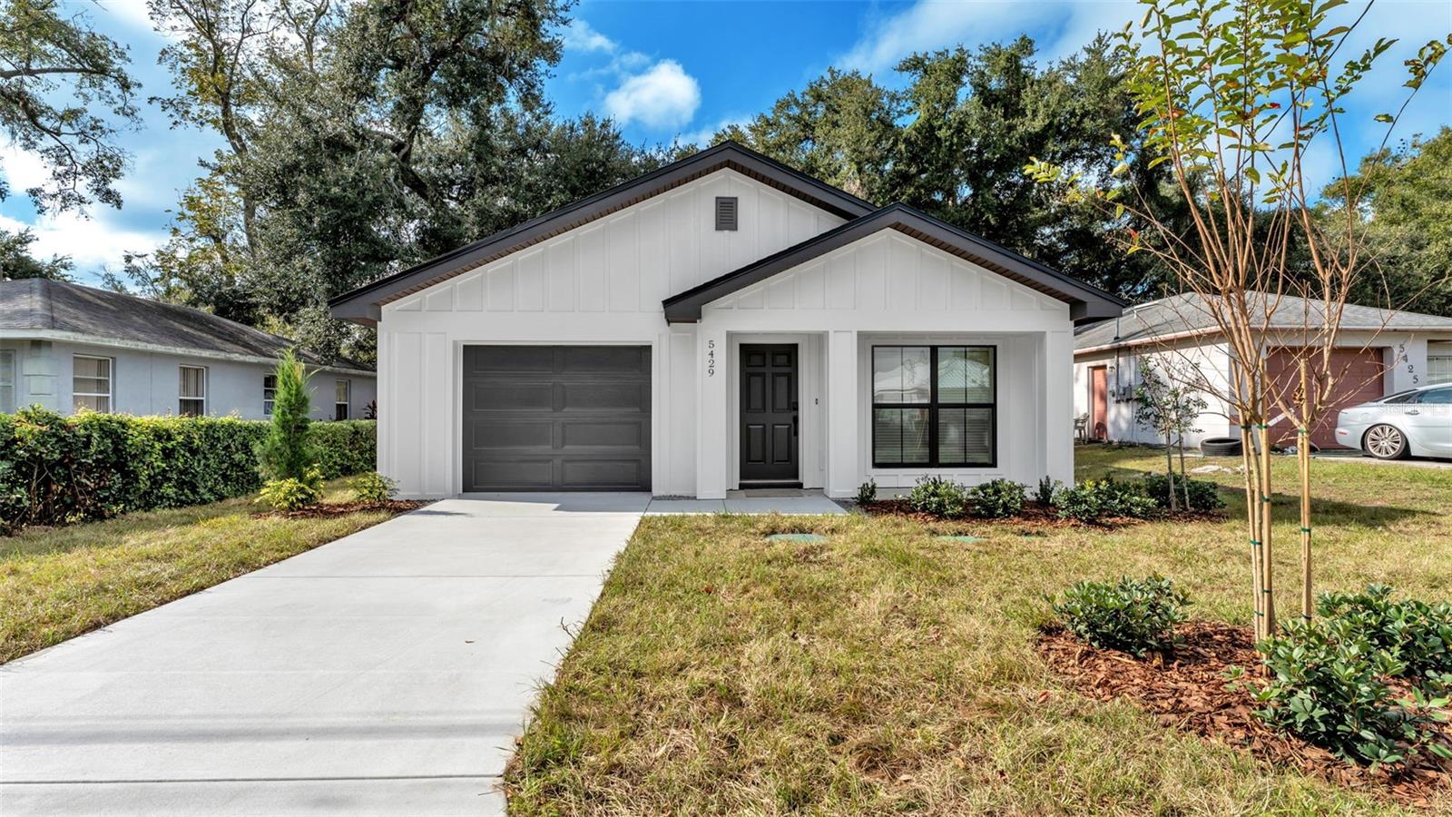 5429 SIMMONS RD