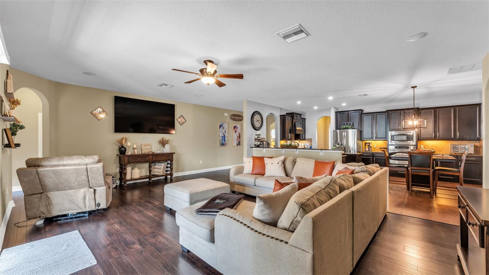 4105 BERKSHIRE LOOP