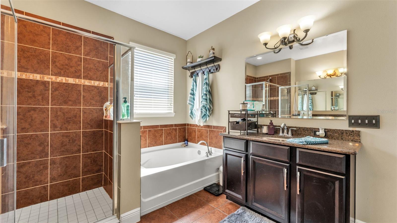 4105 BERKSHIRE LOOP