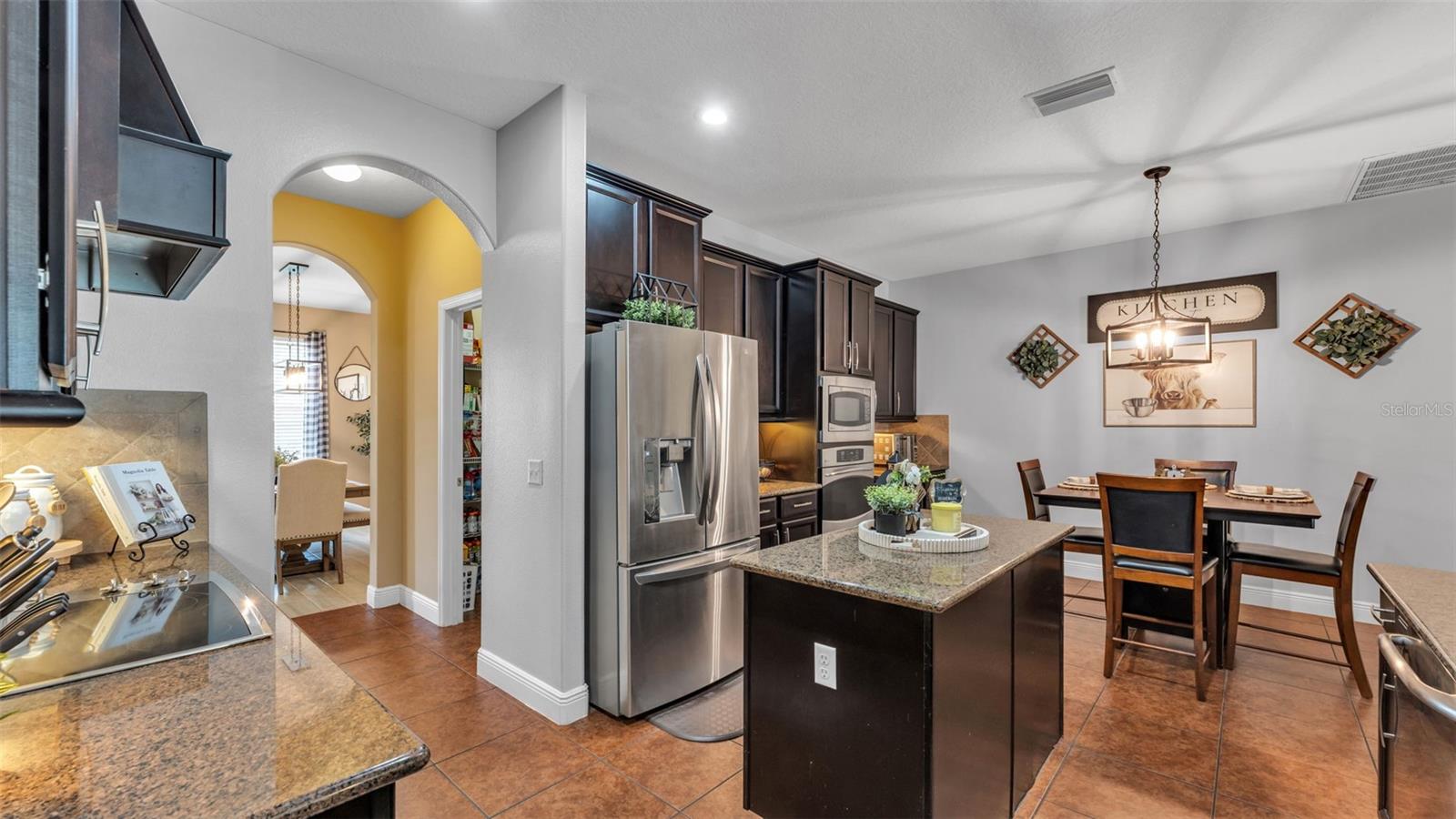 4105 BERKSHIRE LOOP