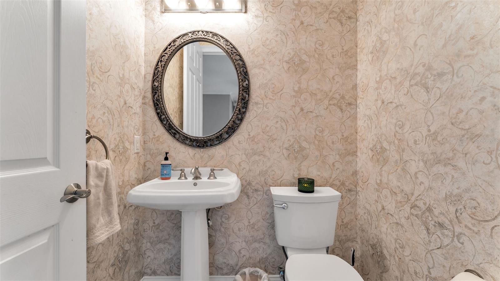 4453 FAIRWAY OAKS DR