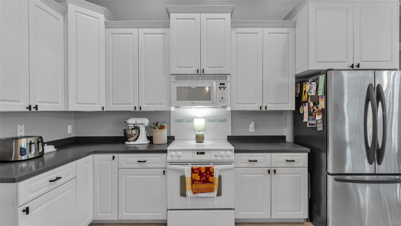 4453 FAIRWAY OAKS DR