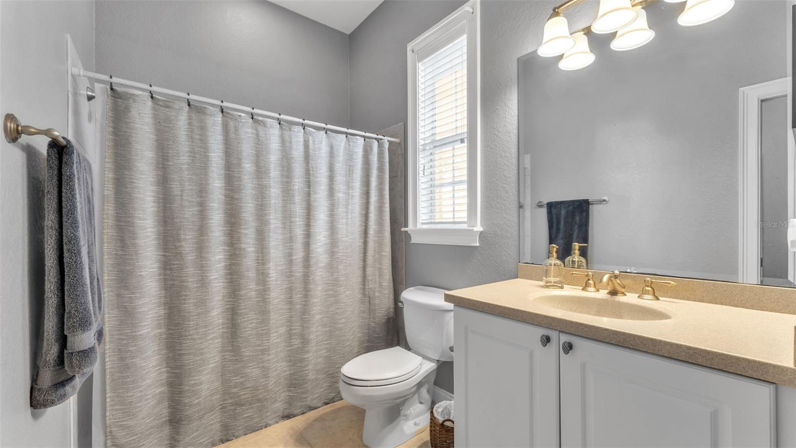 4453 FAIRWAY OAKS DR