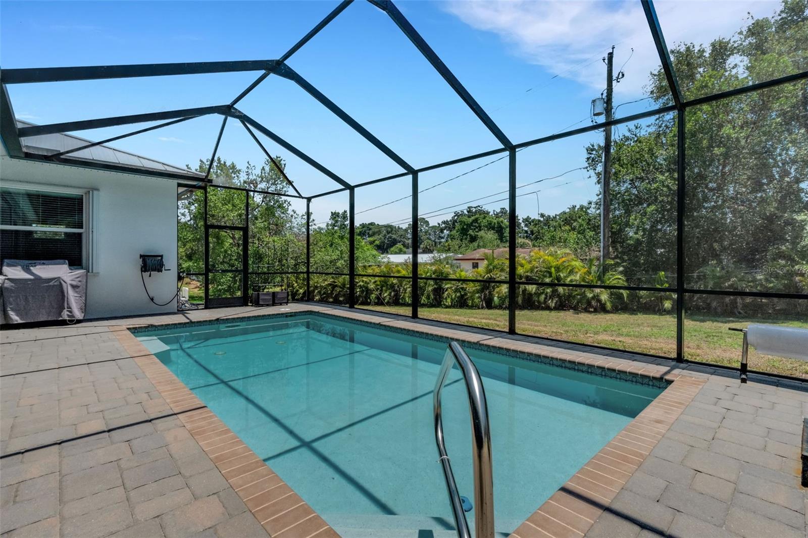 1 BROGDEN CT SE