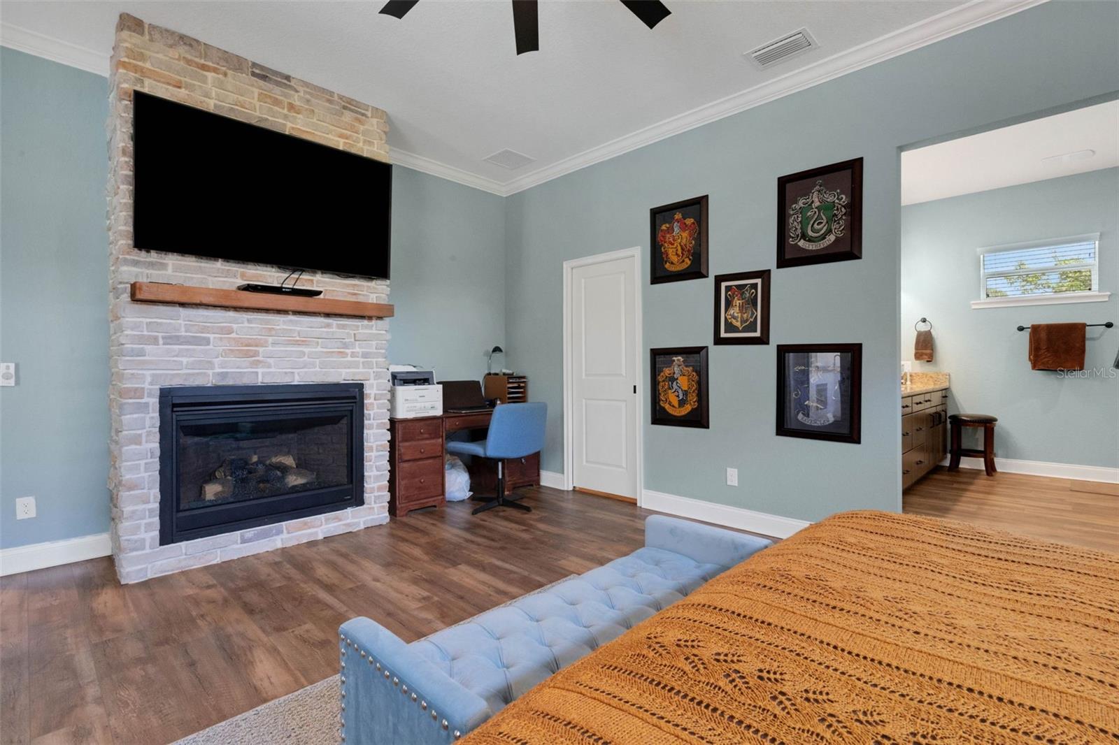 1 BROGDEN CT SE