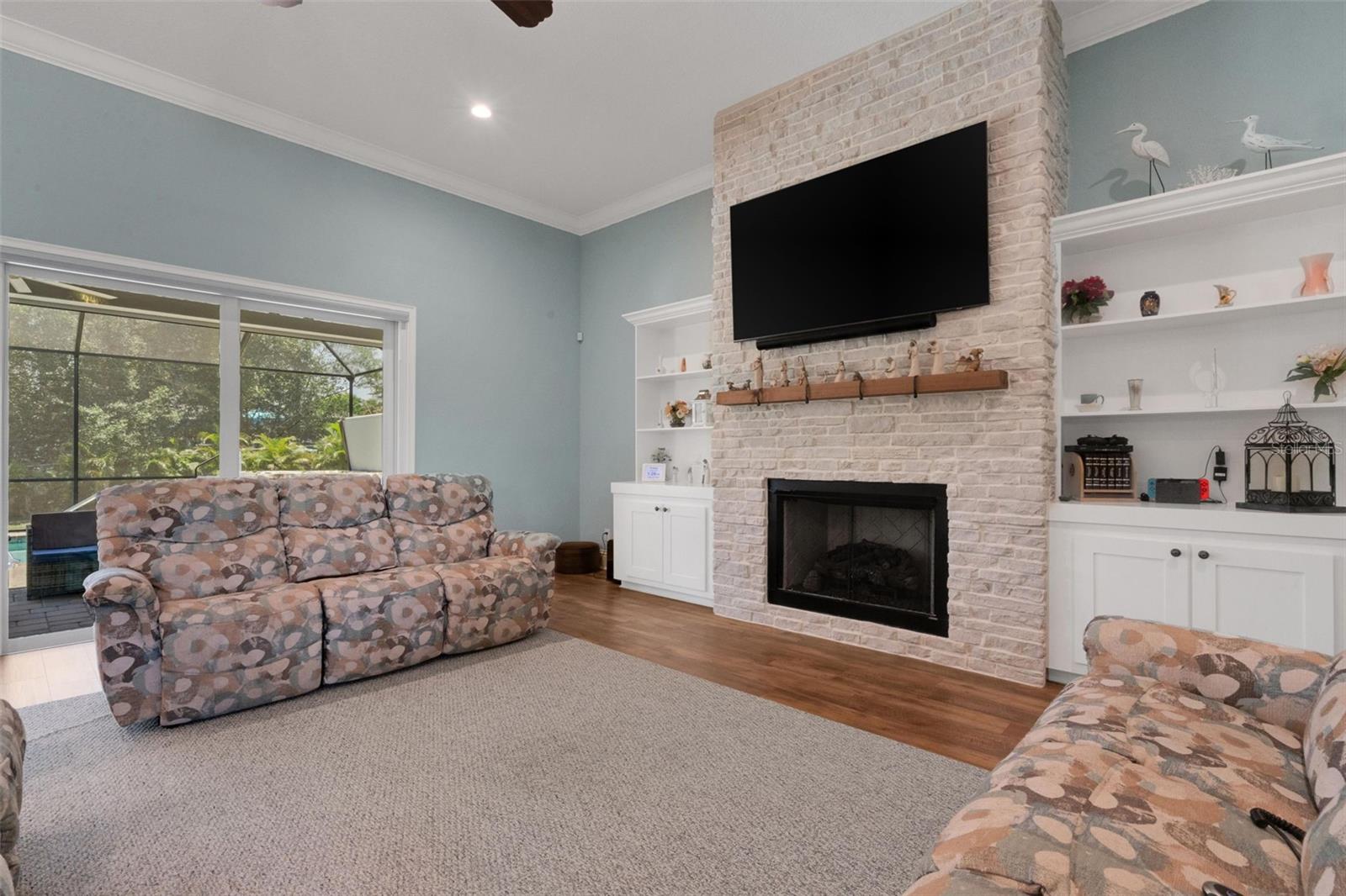 1 BROGDEN CT SE