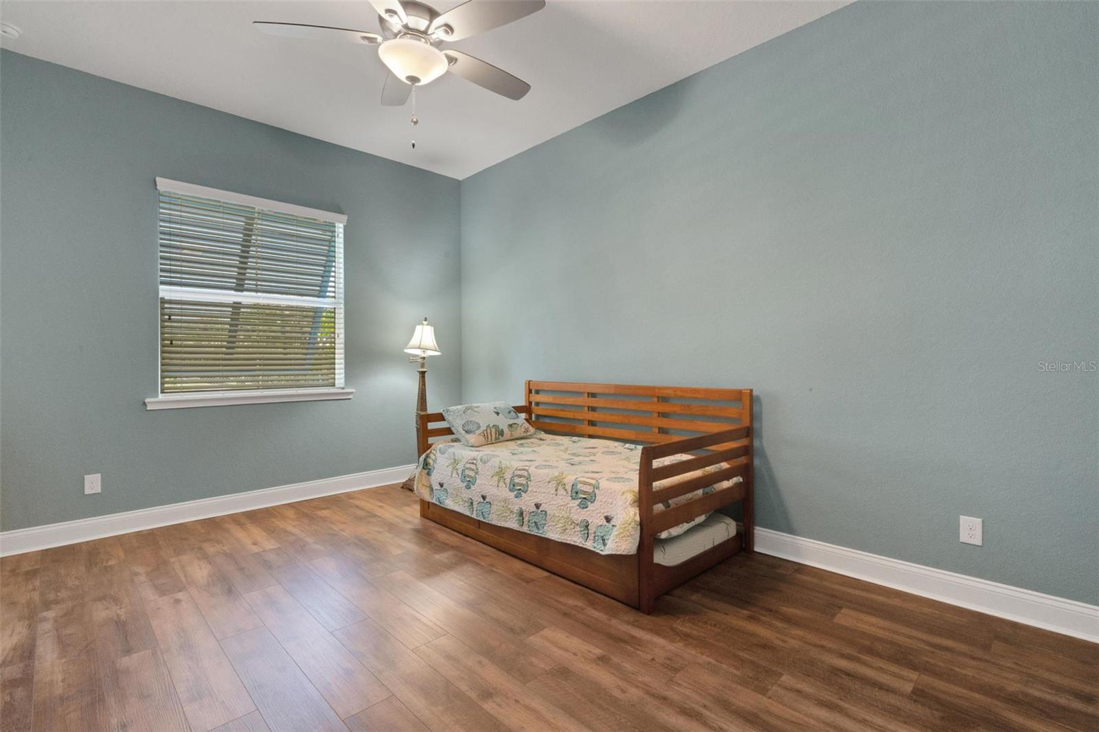 1 BROGDEN CT SE