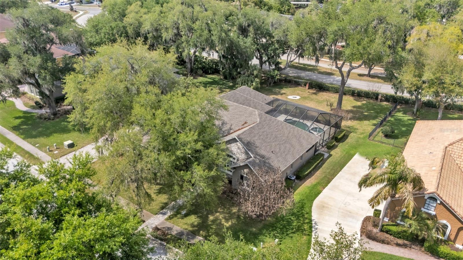 6883 LACY DR