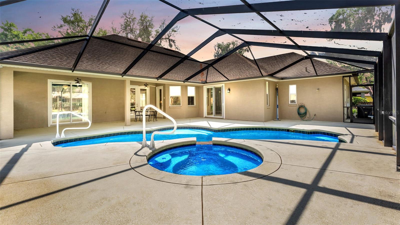 6883 LACY DR