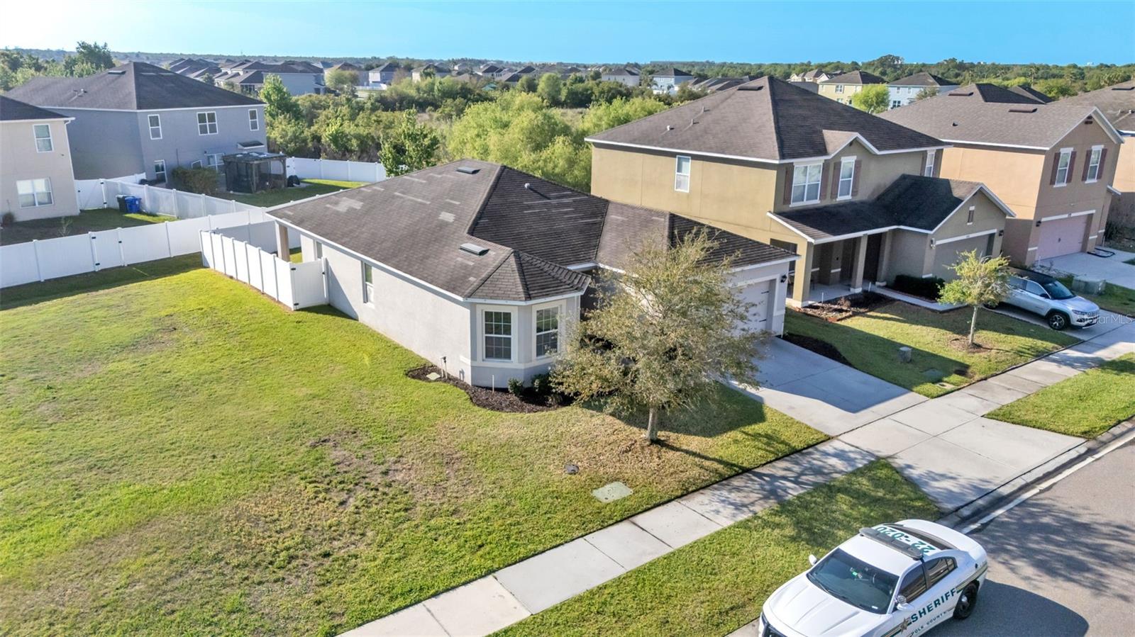 2162 BLUE HIGHLANDS DR