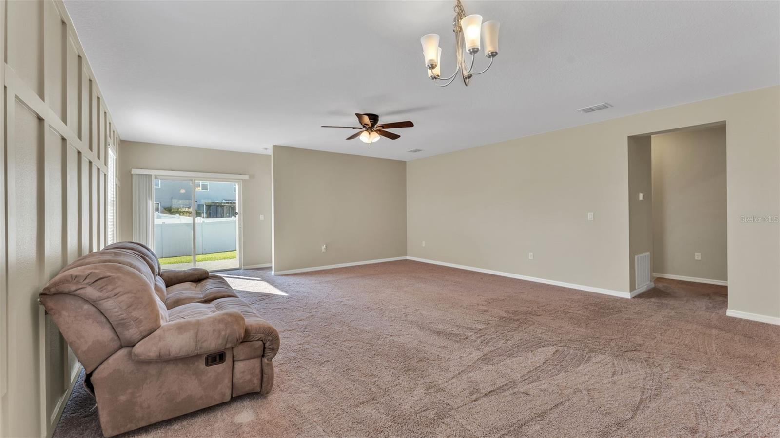 2162 BLUE HIGHLANDS DR